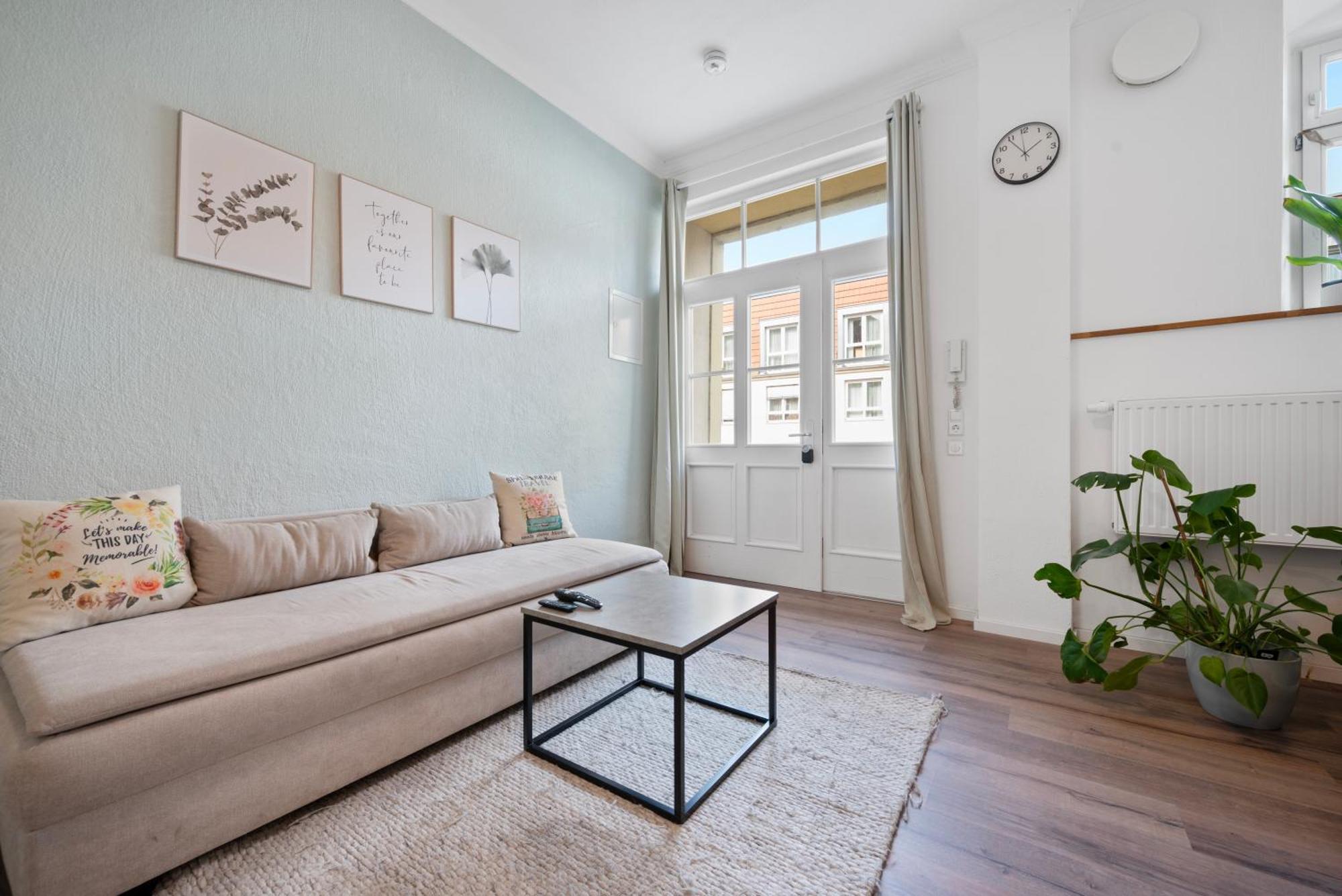 Backhome - Business&Family - Fantastische Schlosslage, Smarttv, Netflix, 50Qm, 24H Checkin - Apartment 1 Ludwigsburg Exterior photo