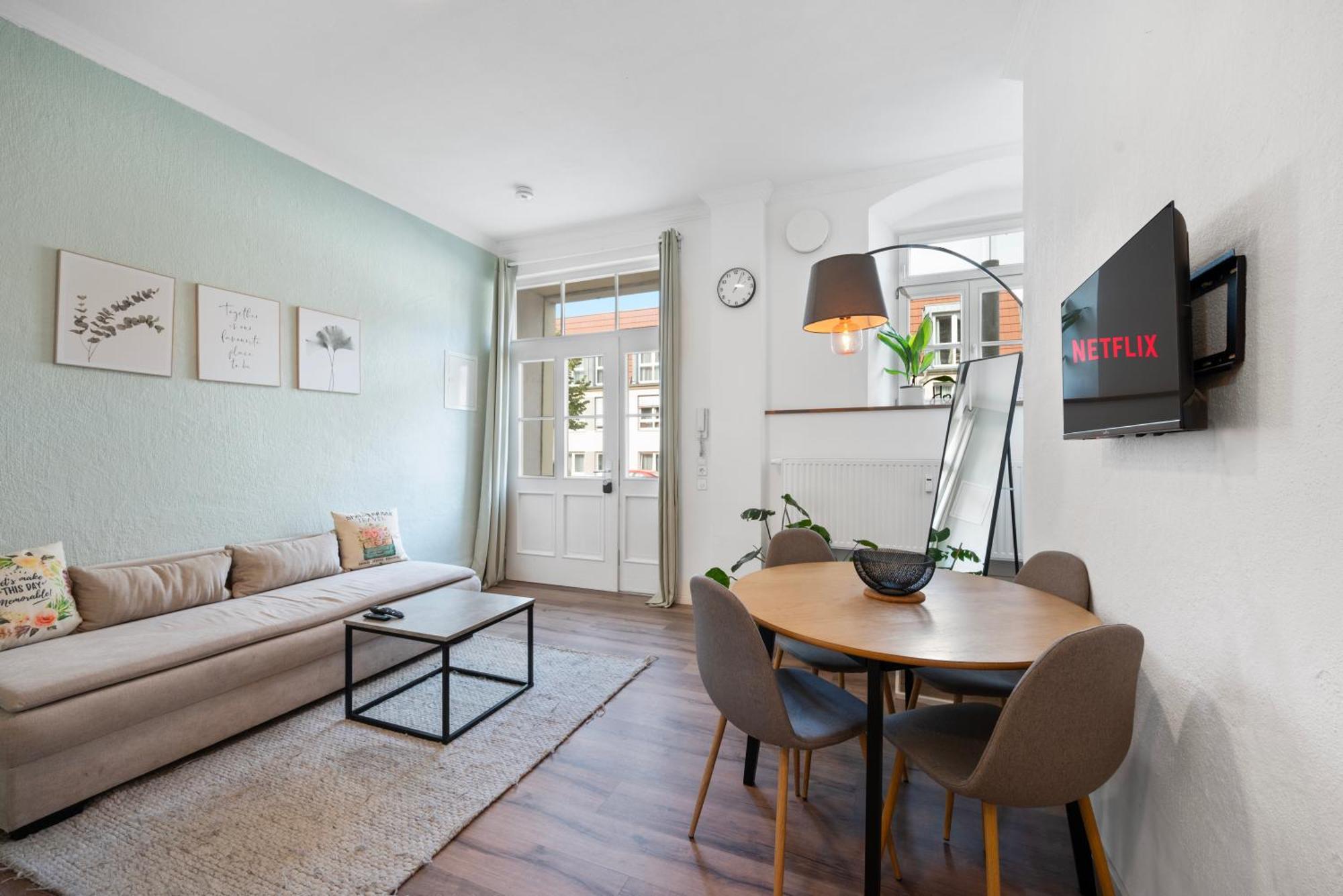 Backhome - Business&Family - Fantastische Schlosslage, Smarttv, Netflix, 50Qm, 24H Checkin - Apartment 1 Ludwigsburg Exterior photo